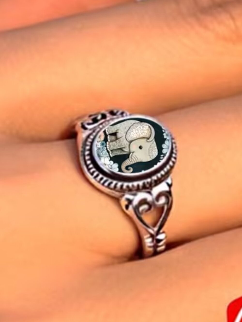 Elephant Ring - Size 8